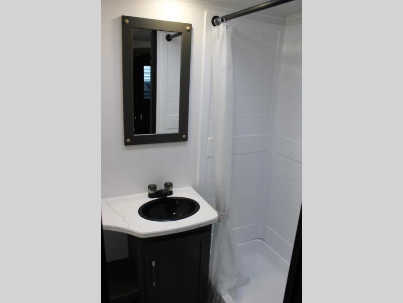 2025 Keystone Bullet Classic (East) 1900RD, $ 18,999