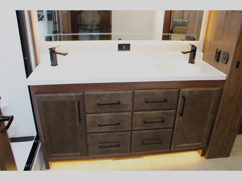 2025 Forest River Riverstone 39RKFB, $ 196,481