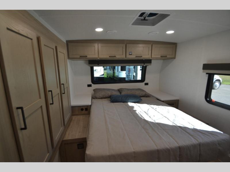 2026 Forest River Flagstaff Micro Lite 25FBLS, $ 47,986