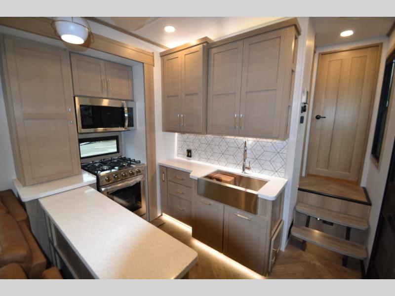 2026 Keystone Raptor 441HB, $ 198,436