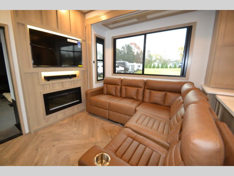 2026 Keystone Raptor 441HB, $ 198,436