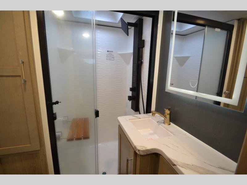 2026 Keystone Raptor 441HB, $ 198,436