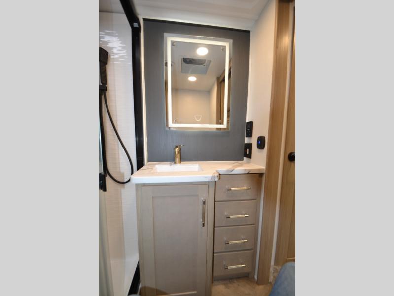 2026 Keystone Raptor 441HB, $ 198,436