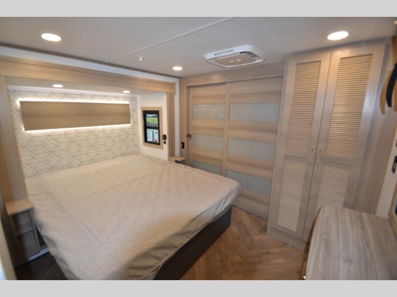 2026 Keystone Raptor 441HB, $ 198,436