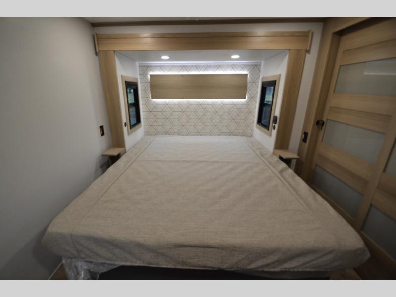 2026 Keystone Raptor 441HB, $ 198,436