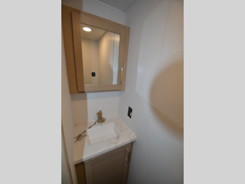 2026 Keystone Raptor 441HB, $ 198,436