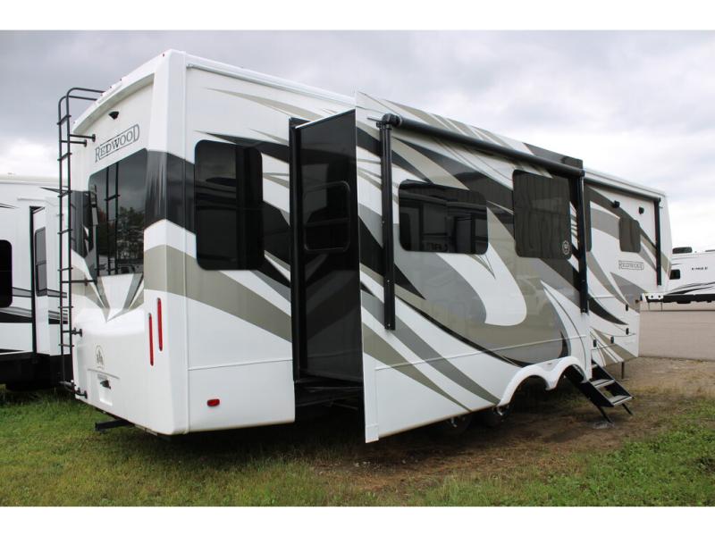 2023 Redwood Redwood RW3401RL, $ 195,216