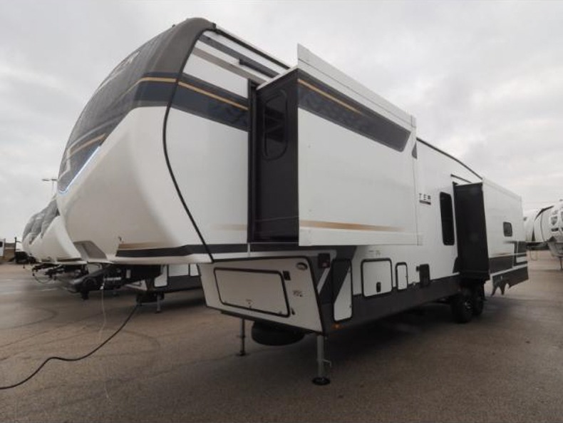 2025 Keystone Sprinter 3210RLS, $ 52,999