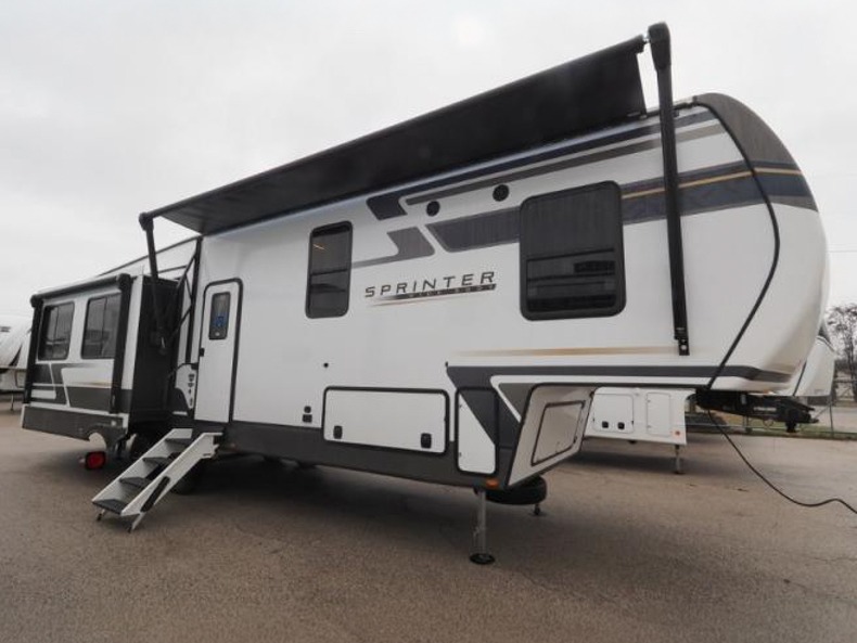 2025 Keystone Sprinter 3210RLS, $ 52,999