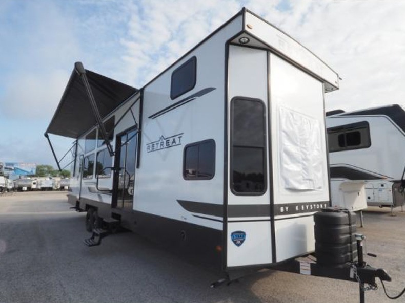 2025 Keystone Retreat 391HBDL, $ 104,994