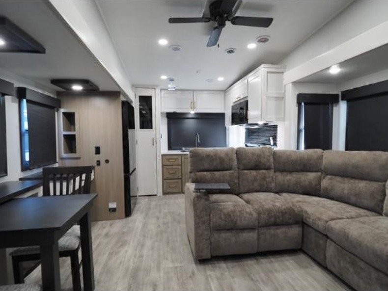 2026 Jayco Eagle 365UKTS, $ 104,530