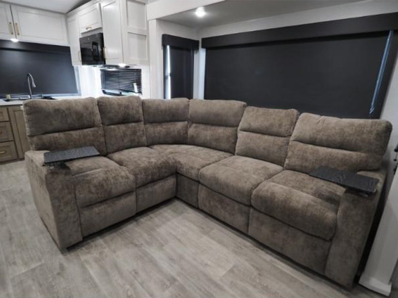 2026 Jayco Eagle 365UKTS, $ 104,530