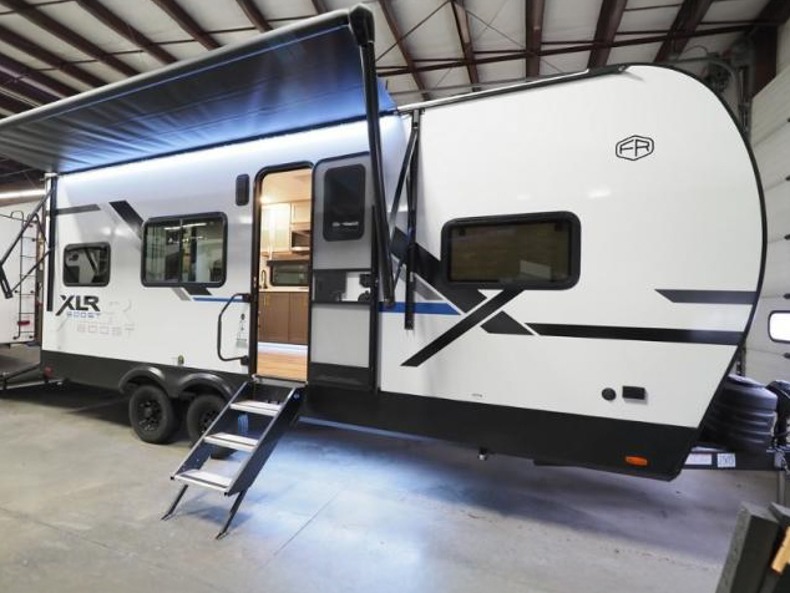 2025 Forest River XLR Boost 2017B, $ 48,674