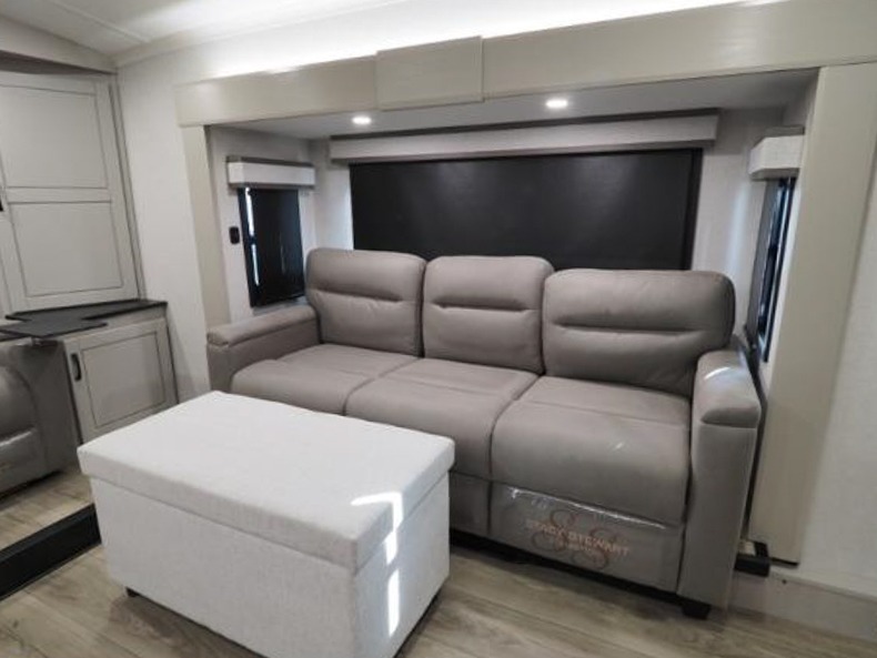 2026 Jayco North Point 382FLRB, $ 168,047