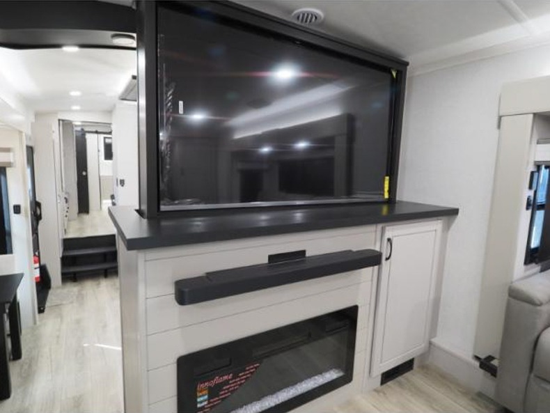 2026 Jayco North Point 382FLRB, $ 168,047