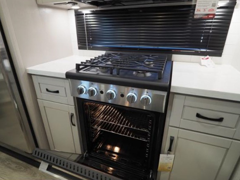 2026 Jayco North Point 382FLRB, $ 168,047