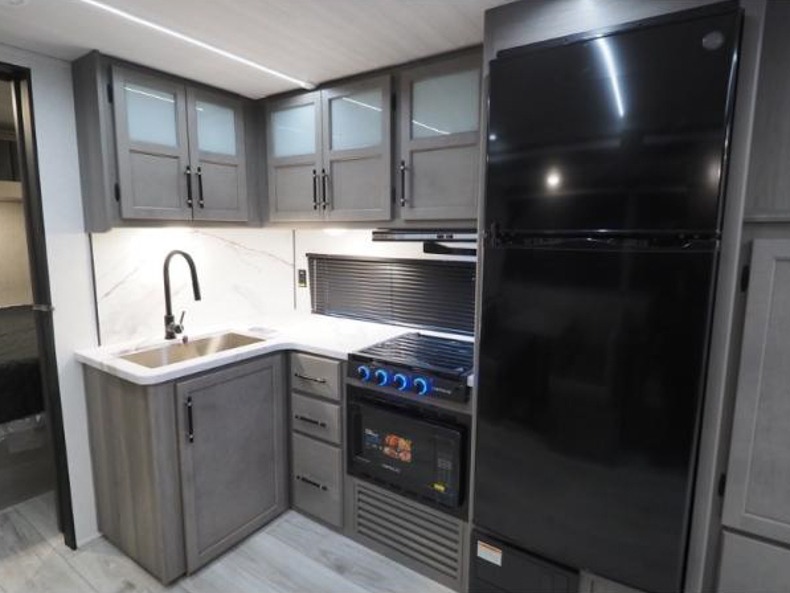 2025 Keystone Hideout 24RBS, $ 23,999