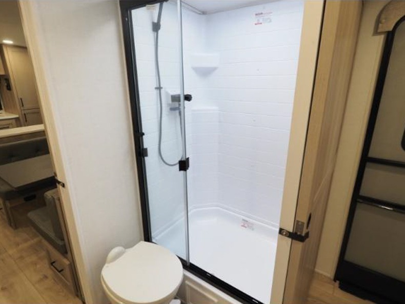 2026 Forest River Rockwood Ultra Lite 2619FK, $ 50,424