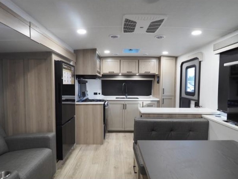 2026 Forest River Rockwood Ultra Lite 2619FK, $ 50,424