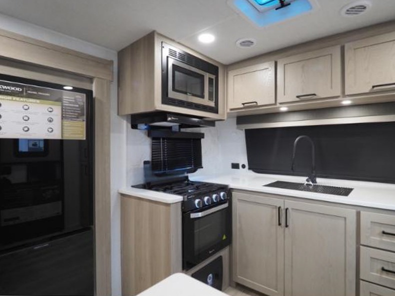 2026 Forest River Rockwood Ultra Lite 2619FK, $ 50,424
