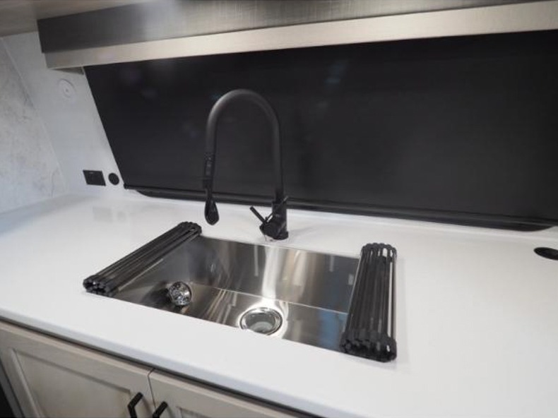 2026 Forest River Rockwood Ultra Lite 2619FK, $ 50,424