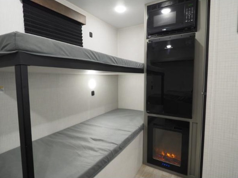 2026 Keystone Hideout Mini 130BH, $ 10,999
