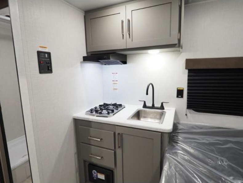 2026 Keystone Hideout Mini 130BH, $ 10,999