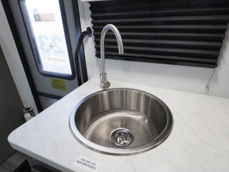 2026 Jayco Redhawk SE 22CF, $ 133,111