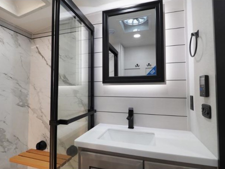 2026 Jayco Pinnacle 32RLTS, $ 94,999
