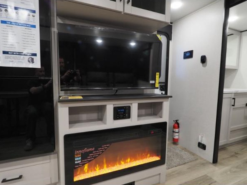 2026 Jayco Jay Feather 25RB, $ 55,622