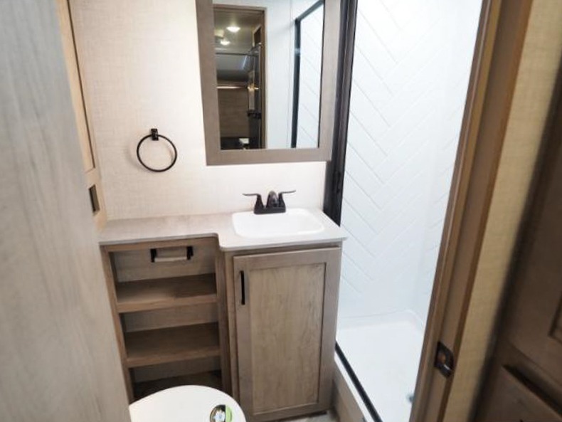 2022 Ember Overland Series 170MRB, $ 29,999