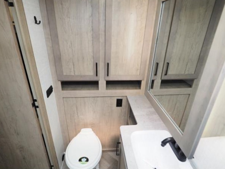 2022 Ember Overland Series 170MRB, $ 29,999