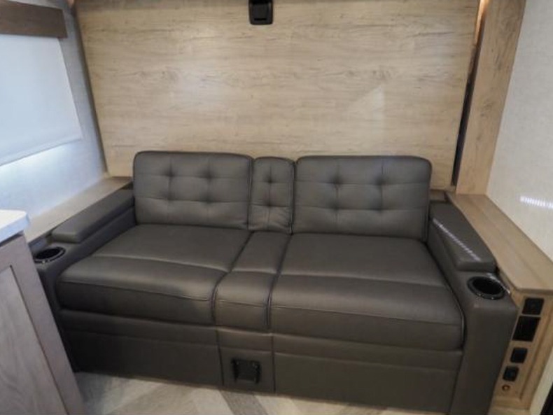 2022 Ember Overland Series 170MRB, $ 29,999