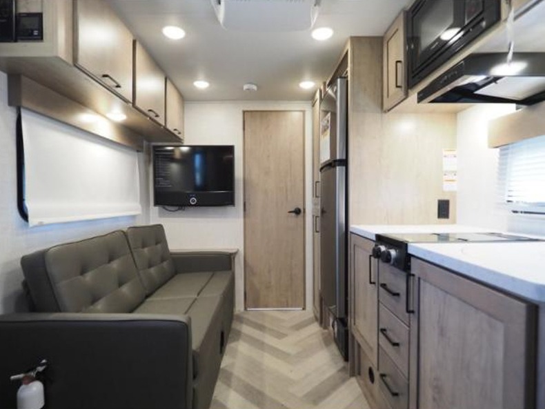 2022 Ember Overland Series 170MRB, $ 29,999