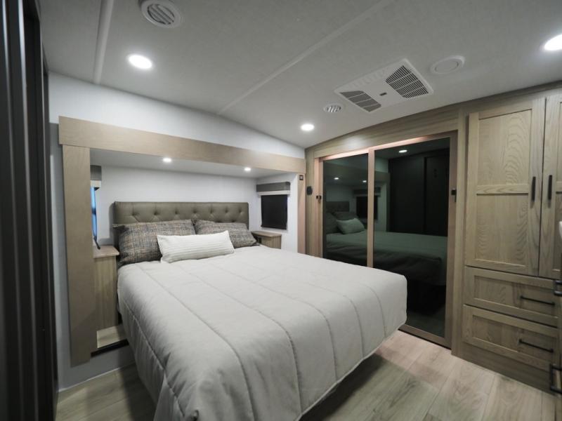 2026 Forest River Rockwood Signature Fifth Wheel R, $ 67,775
