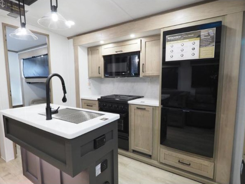 2026 Forest River Rockwood Signature Travel Traile, $ 79,056