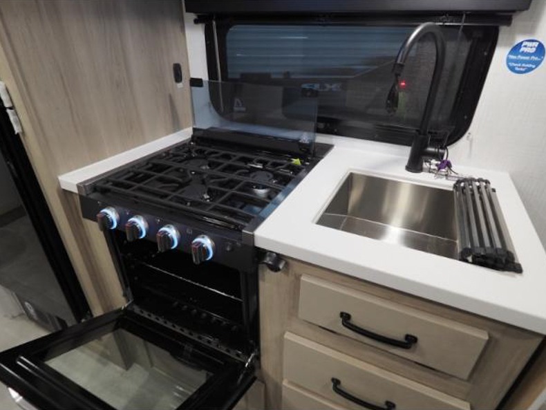 2025 Forest River Rockwood Geo Pro G19FD, $ 33,703