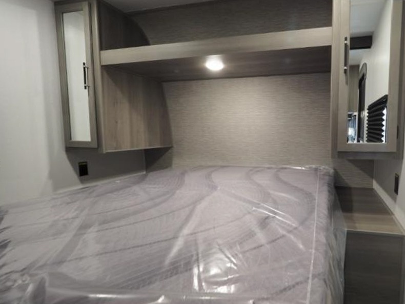 2025 Keystone Hideout Sport (Double Axle - East) 2, $ 23,999