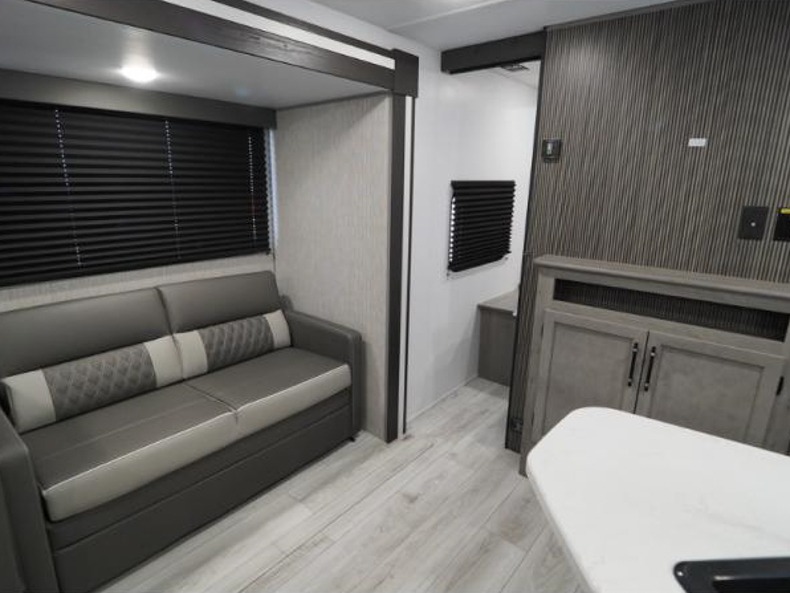 2025 Keystone Hideout Sport (Double Axle - East) 2, $ 23,999