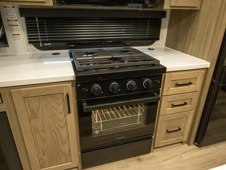 2026 Forest River Rockwood Signature Fifth Wheel 4, $ 103,413