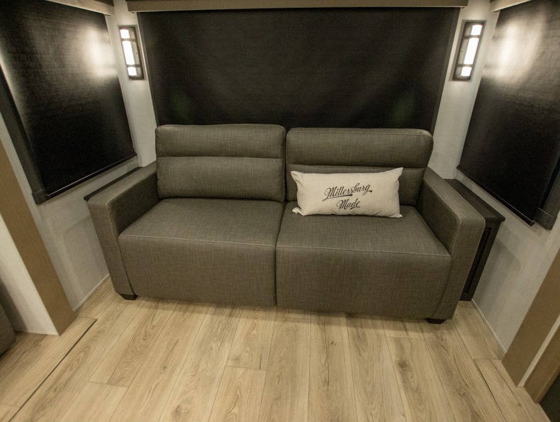 2026 Forest River Rockwood Signature Fifth Wheel 4, $ 103,413