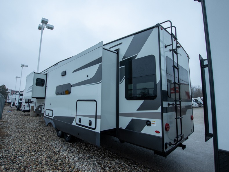 2026 Forest River Rockwood Signature Fifth Wheel 4, $ 103,413
