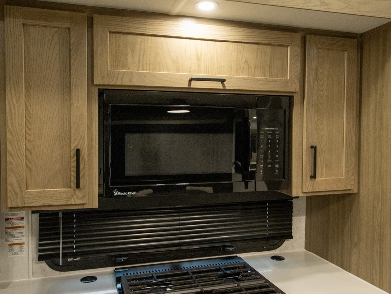 2026 Forest River Rockwood Signature Fifth Wheel 4, $ 103,413