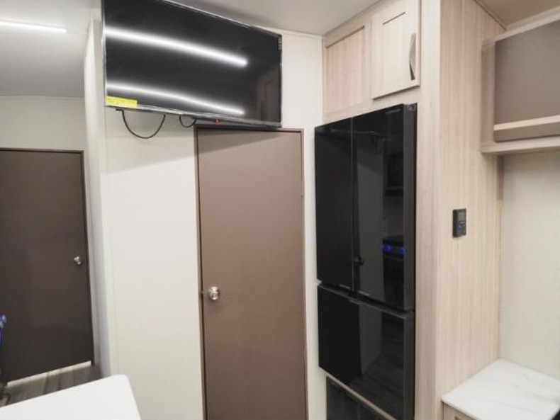 2025 Cruiser RV Stryker ST-2916, $ 87,475