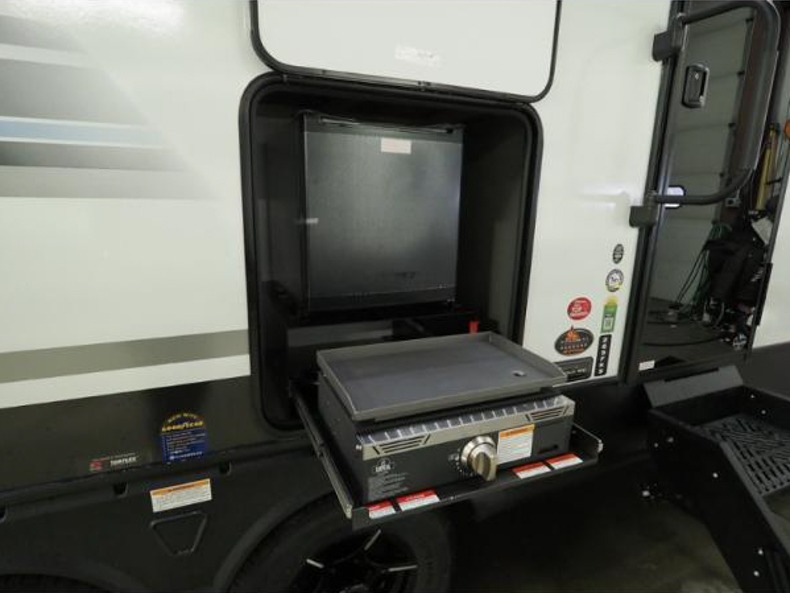 2026 Keystone Bullet Premium 265FKS, $ 66,181
