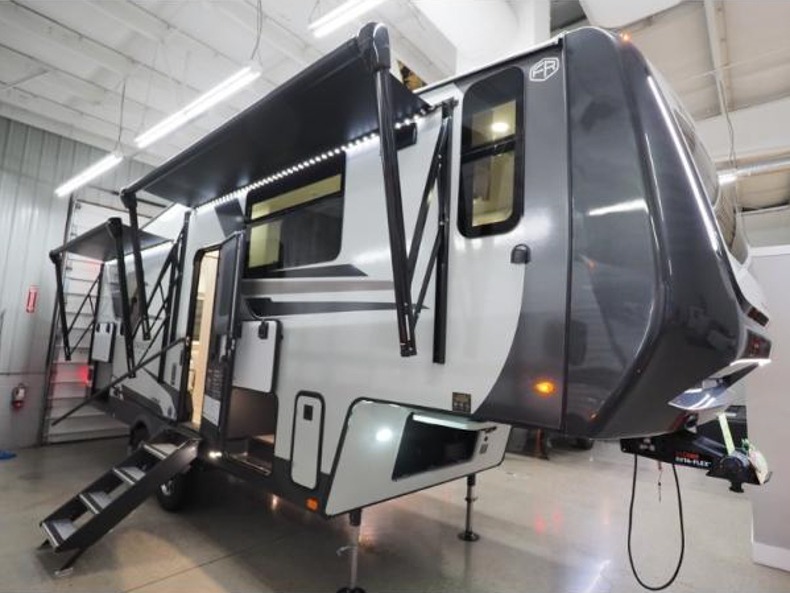 2026 Forest River Rockwood Signature Fifth Wheel 2, $ 77,576