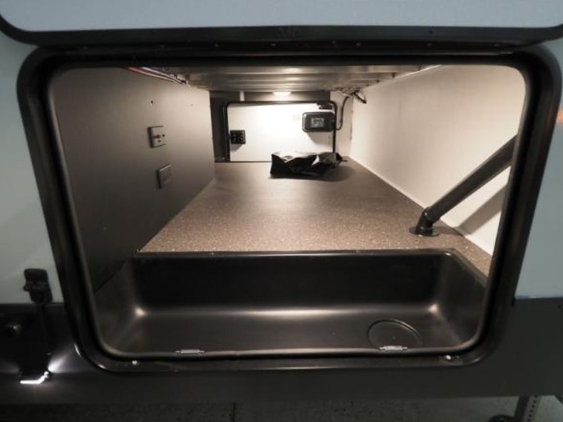 2026 Forest River Rockwood Signature Fifth Wheel 2, $ 77,576