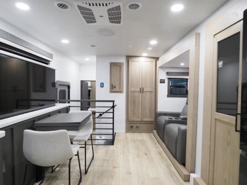 2026 Forest River Rockwood Signature Fifth Wheel 2, $ 77,576