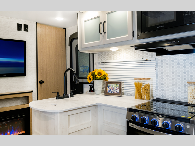 2025 Gulf Stream Ameri-Lite Ultra-Lite 268BH, $ 24,999