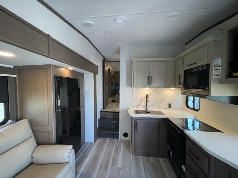 2026 Keystone Cougar Half-Ton (Fifth Wheel) 24RDS, $ 61,943